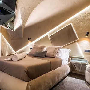 le-suites-del-duomo-luxury.taorminaitalyhotels.com/